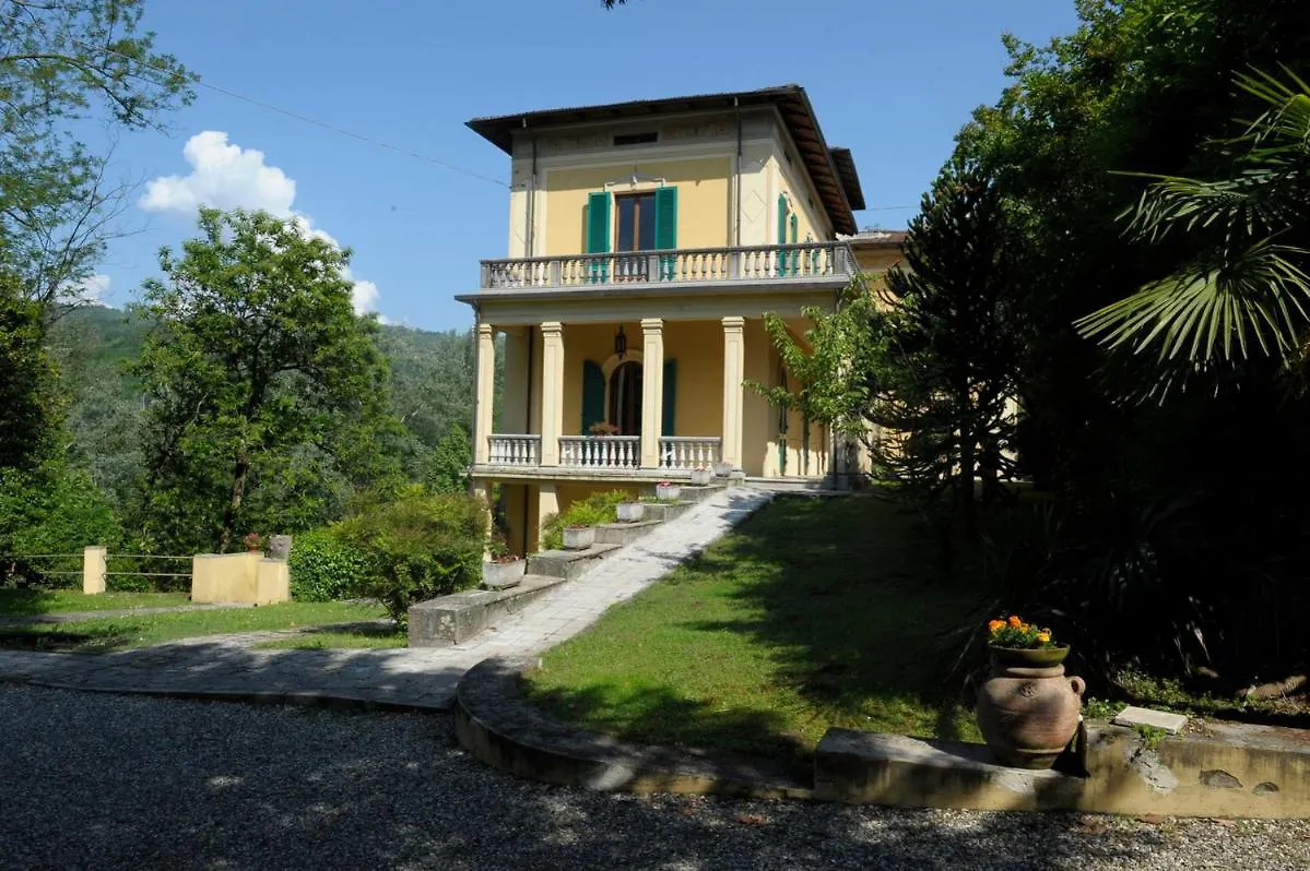 Villa Pieroni - Barga Castelvecchio Pascoli